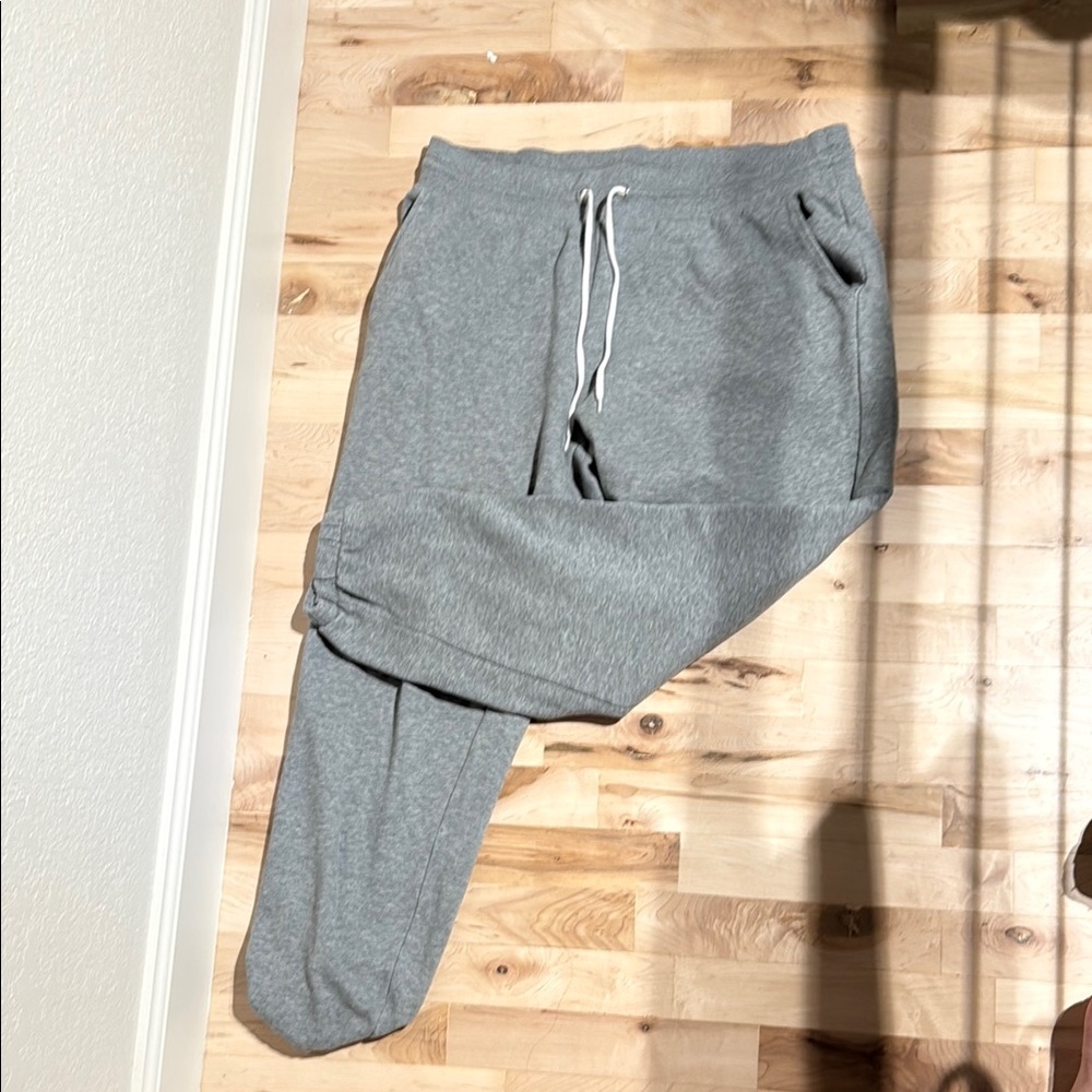 Wild Fable Gray Sweatpants with Drawstring Waistband